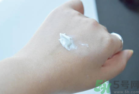 款韓國(guó)v7素顏霜怎么用？款韓國(guó)v7素顏霜使用方法