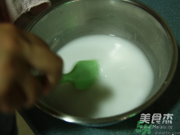 水晶月餅用的什么粉？水晶月餅的做法及配方