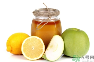蘋(píng)果和蜂蜜可以一起吃嗎？蘋(píng)果和蜂蜜可以榨汁嗎？