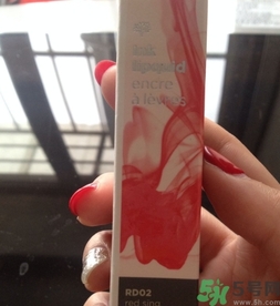 菲詩小鋪水墨絢染水潤唇彩怎么樣？菲詩小鋪唇彩好用嗎？