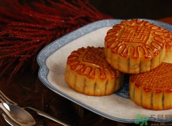 蓮蓉月餅的保質(zhì)期是多久？蓮蓉月餅怎么保存？