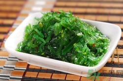 下巴長(zhǎng)痘是上火嗎？下巴長(zhǎng)痘吃什么好？