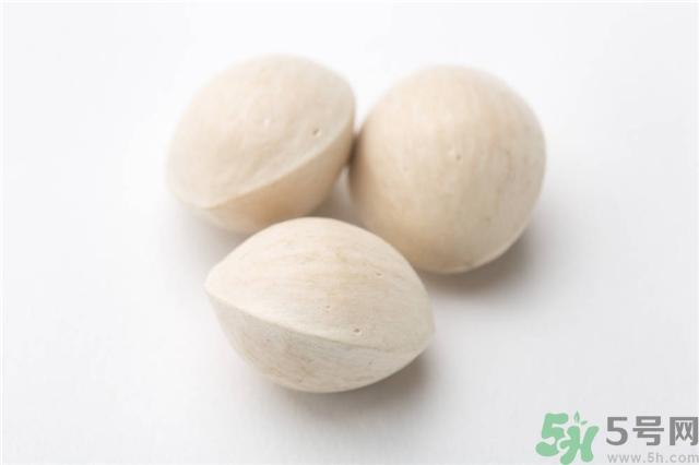 白果什么時(shí)候成熟？沒熟的白果能不能吃？