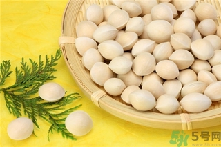 白果什么時(shí)候成熟？沒熟的白果能不能吃？
