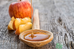 蘋(píng)果和蜂蜜可以一起吃嗎？蘋(píng)果和蜂蜜可以榨汁嗎？
