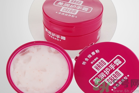 資深堂美潤尿素護(hù)手霜怎么樣？資深堂美潤尿素護(hù)手霜好用嗎？