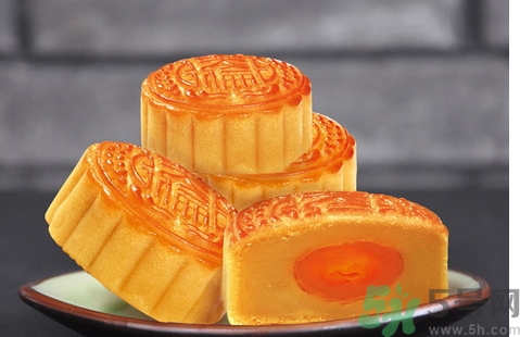 蛋黃月餅好吃嗎？蛋黃月餅?zāi)膫€牌子好吃？