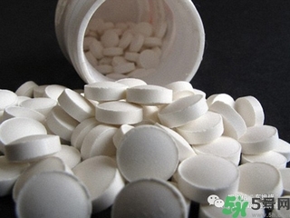 安眠藥和酒能一起吃嗎?安眠藥和酒一吃會(huì)怎樣