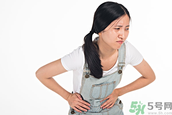潰瘍性結(jié)腸炎肚子疼怎么辦？潰瘍性結(jié)腸炎是怎么引起的？