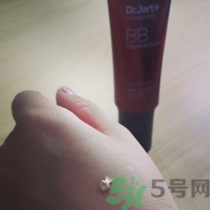 dr.jart銀管和黑管的區(qū)別？蒂佳婷銀色bb和黑色bb哪個好？