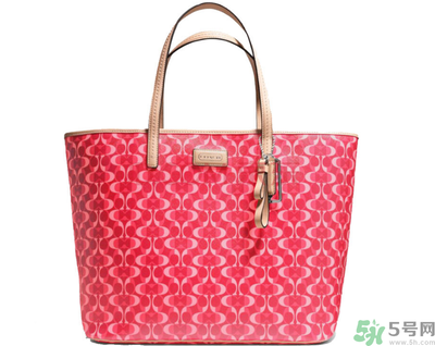 coach和gucci哪個(gè)好？coach和gucci哪個(gè)好看？