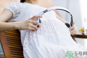 科學(xué)的胎教方法有哪些？怎么胎教培養(yǎng)聰明寶寶？