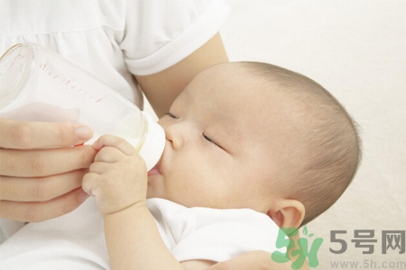 兩個(gè)月嬰兒需要補(bǔ)鈣嗎？?jī)蓚€(gè)月嬰兒補(bǔ)鈣吃什么好？