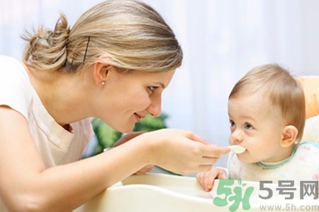 嬰兒什么時候吃魚肝油最好？嬰兒如何補魚肝油？