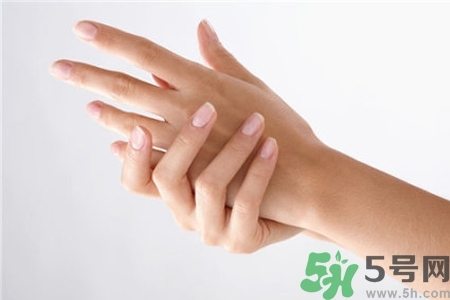 手干裂可以用蘆薈膠嗎？手干裂怎么辦？