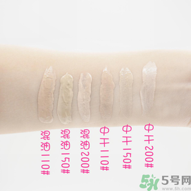 revlon露華濃粉底液怎么樣？露華濃粉底液色號選擇與試色