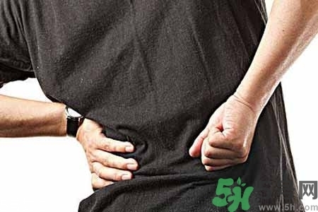 僵直性脊椎炎的癥狀有哪些？怎樣預(yù)防僵直性脊椎炎？