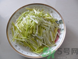 韭黃是怎么長出來的？韭黃是怎么種出來的？