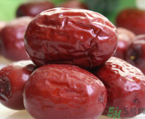 灰棗和紅棗哪種營(yíng)養(yǎng)高？灰棗和紅棗的區(qū)別