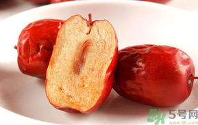 灰棗和紅棗哪種營(yíng)養(yǎng)高？灰棗和紅棗的區(qū)別