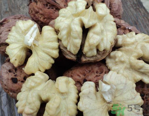新鮮核桃能吃嗎？新鮮核桃能生吃嗎？