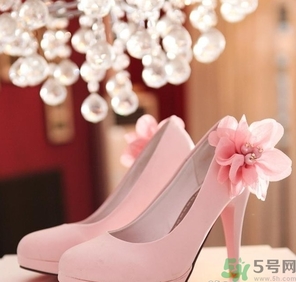 結(jié)婚可以穿粉色嗎？結(jié)婚可以穿粉色婚紗嗎？