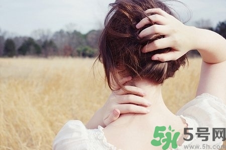 夏天曬黑了多久恢復(fù)？夏天曬黑了怎么白回來(lái)？