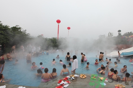 泡溫泉可以邊吃邊泡嗎？空腹泡溫泉好不好？