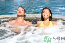 早上泡溫泉好嗎？一天什么時(shí)間泡溫泉最好？