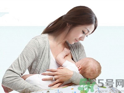 母乳喂養(yǎng)多久喂一次？母乳喂養(yǎng)注意事項(xiàng)
