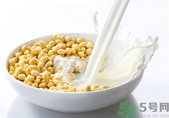豆?jié){粉有營養(yǎng)嗎？豆?jié){粉結塊還能喝嗎？