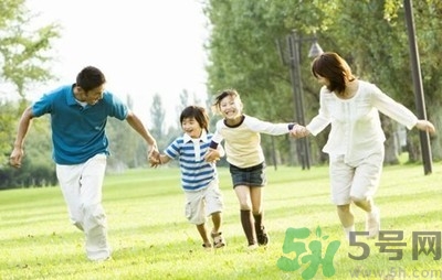 父親對孩子的影響有多大？父親對孩子的陪伴重要嗎？