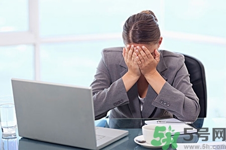 眼睛干澀發(fā)癢怎么回事？眼睛干澀發(fā)癢怎么辦？