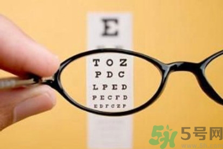 眼睛視力模糊是怎么回事？眼睛視力模糊是怎么辦？
