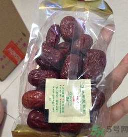 紅棗過(guò)了保質(zhì)期還能吃嗎？袋裝紅棗過(guò)期能吃嗎？