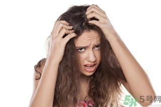 掉頭發(fā)用白醋洗頭好嗎？掉頭發(fā)用醋洗好嗎？