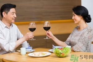 葡萄酒每天喝多少最合適？葡萄酒一天喝多少最好？