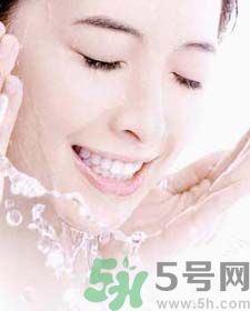 牛奶過期了還能喝嗎？牛奶過期了如何利用？