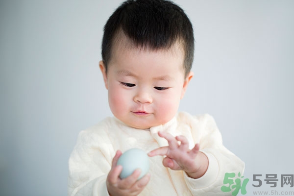 秋天寶寶上火怎么辦？寶寶秋季上火怎么辦？
