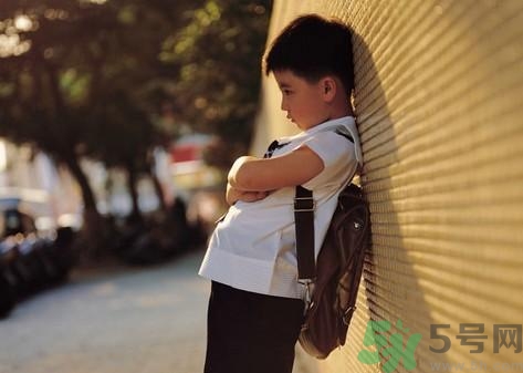 兒童性格內(nèi)向怎么辦？兒童性格培養(yǎng)的書有哪些