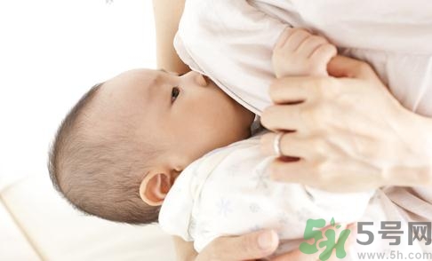 母乳喂養(yǎng)的好處有哪些？母乳喂養(yǎng)怎么知道寶寶吃飽了沒？