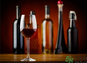 葡萄酒不能和什么一起吃？葡萄酒和什么食物相克？