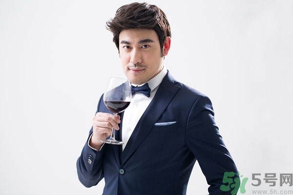 紅酒是葡萄酒嗎？葡萄酒和紅酒有什么區(qū)別