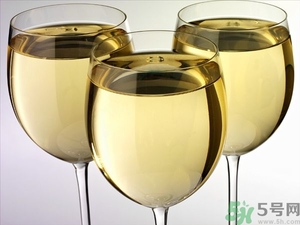 葡萄酒不能和什么一起吃？葡萄酒和什么食物相克？