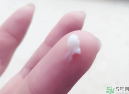 ahc黃金眼霜怎么用？ahc黃金眼霜使用方法