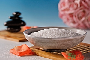 浴鹽可以去角質嗎?浴鹽去角質怎么用