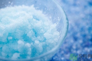 浴鹽可以去角質嗎?浴鹽去角質怎么用