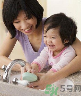 秋季幼兒如何預(yù)防感冒？秋季幼兒感冒怎么辦？