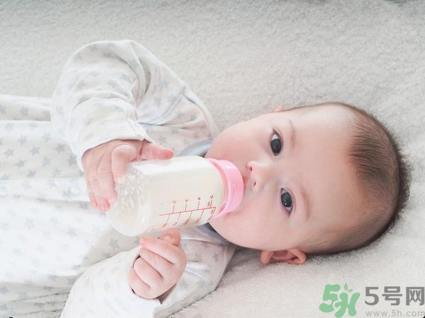 斷奶期間奶漲怎么辦？什么時候斷奶最合適？