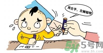 孩子左撇子怎么辦？孩子左撇子需要糾正嗎？